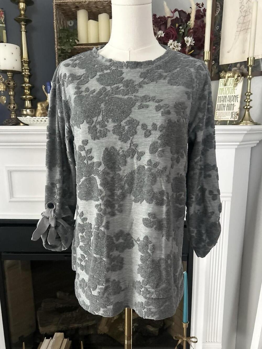 Simply Vera Quarter Sleeve Ribbon Grey & Light Grey Size Medium Pullover Blouse